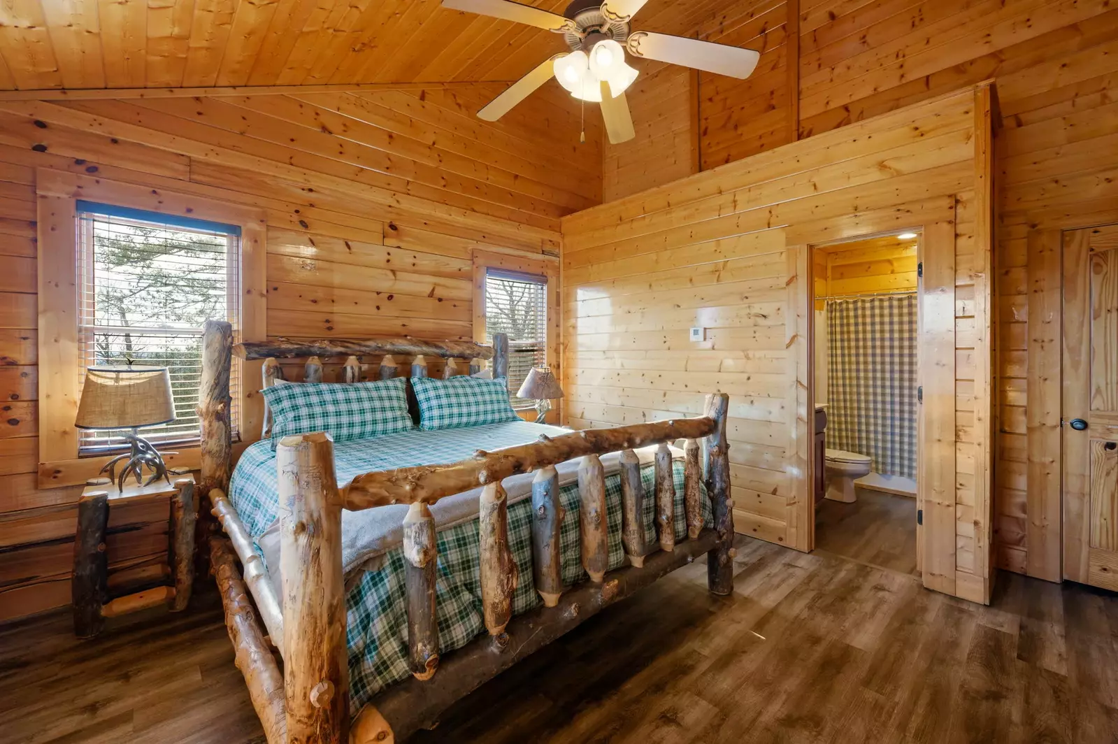 AWESOME VIEW LODGE