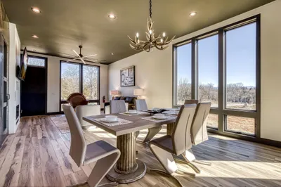 SUMMIT BROWNSTONE RETREAT