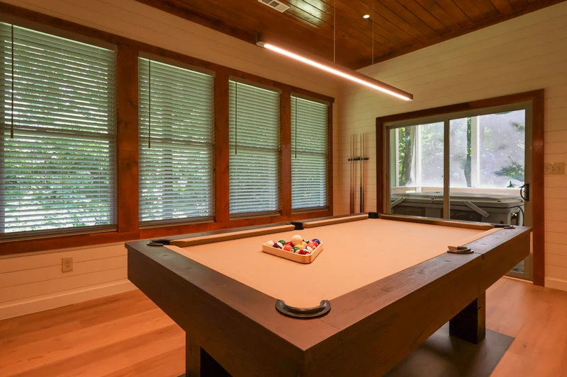 SUNSTONE LODGE