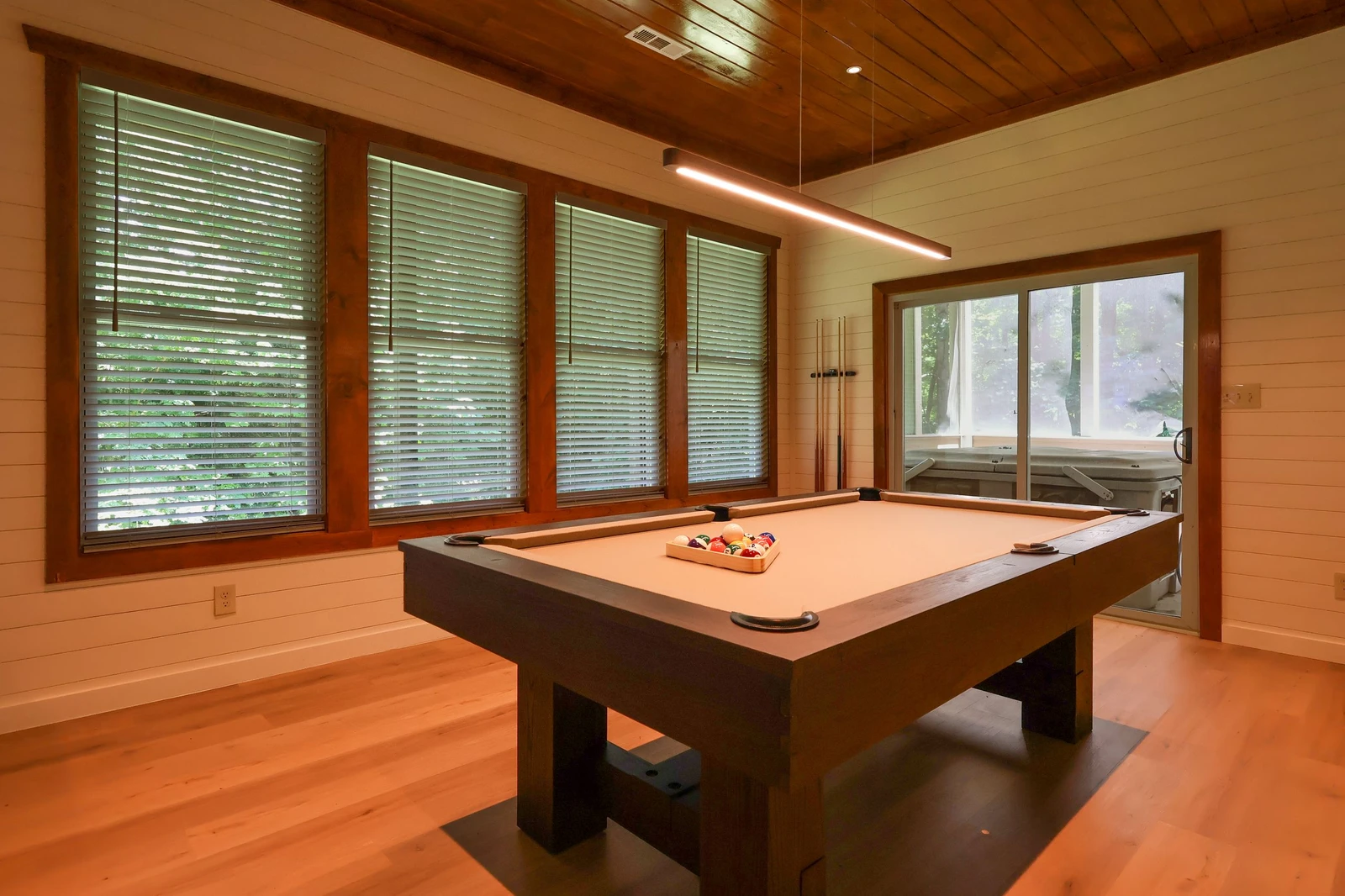 SUNSTONE LODGE