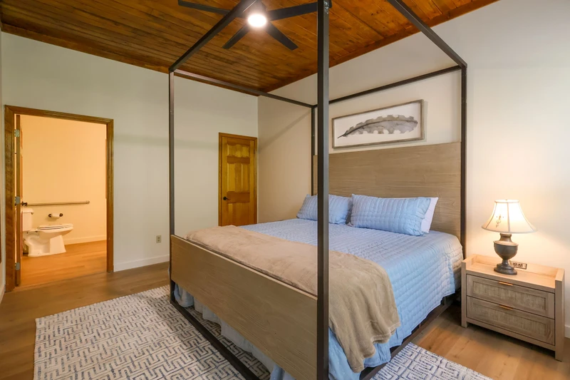 SUNSTONE LODGE
