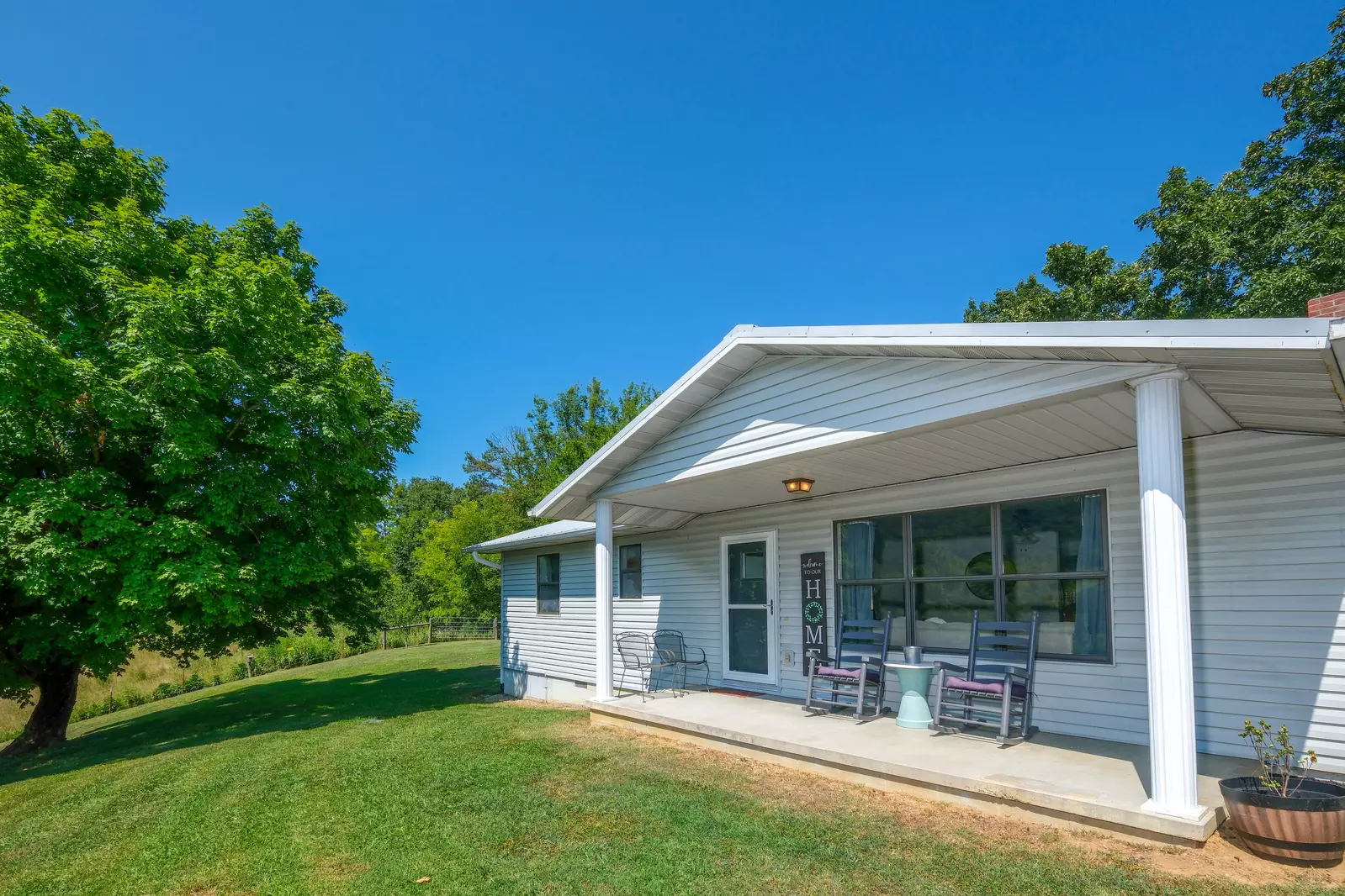 GREEN ACRES FARMHOUSE