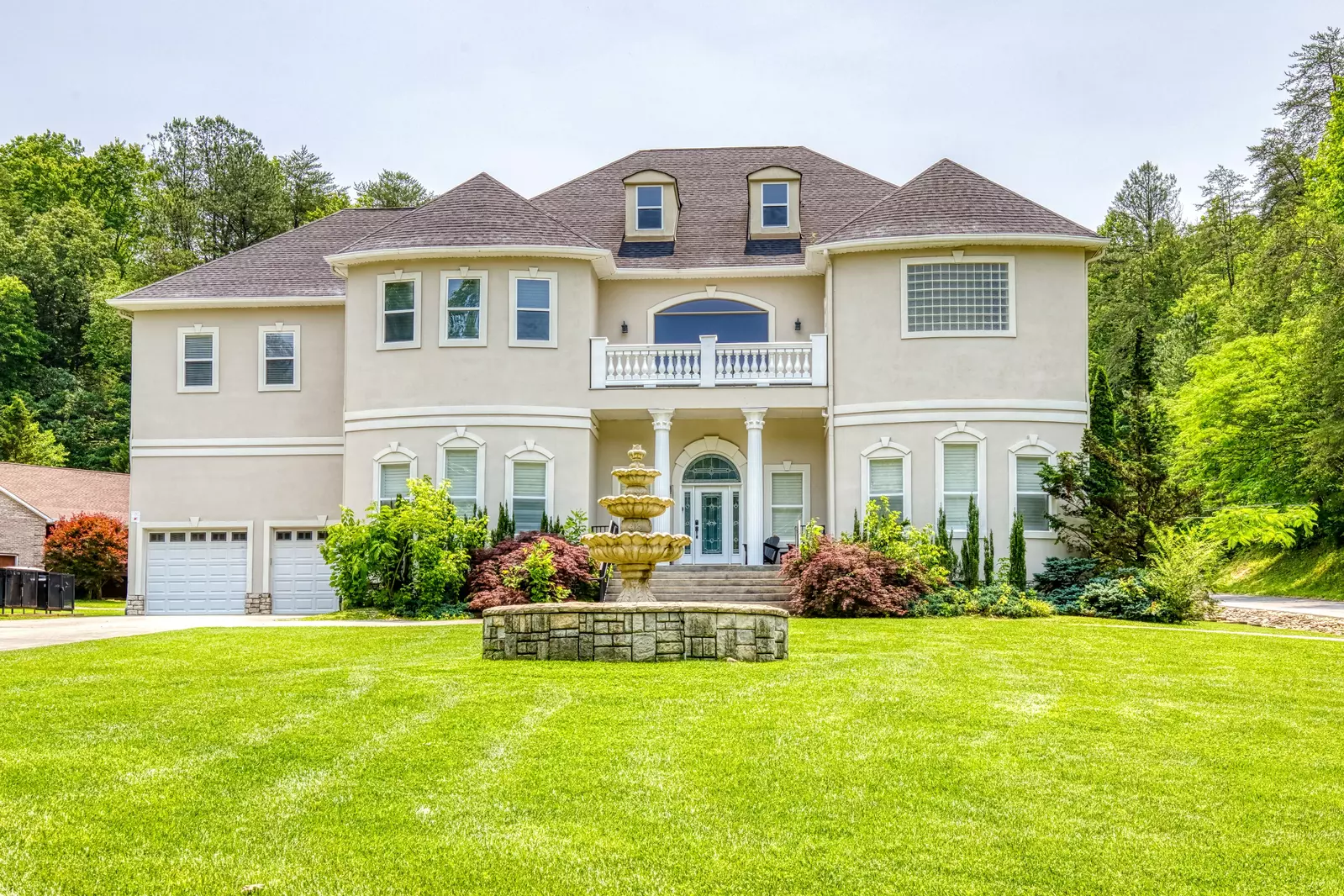 GREAT SMOKY MANSION