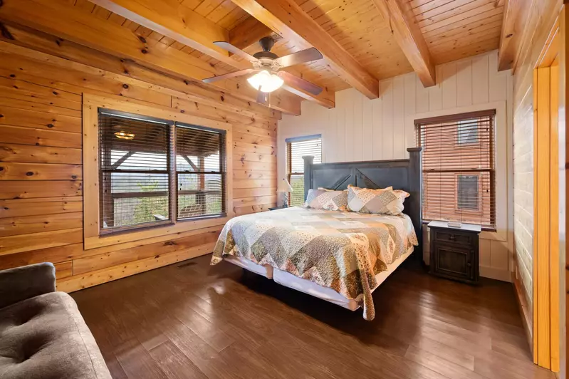 MOUNTAIN BREEZE MANOR