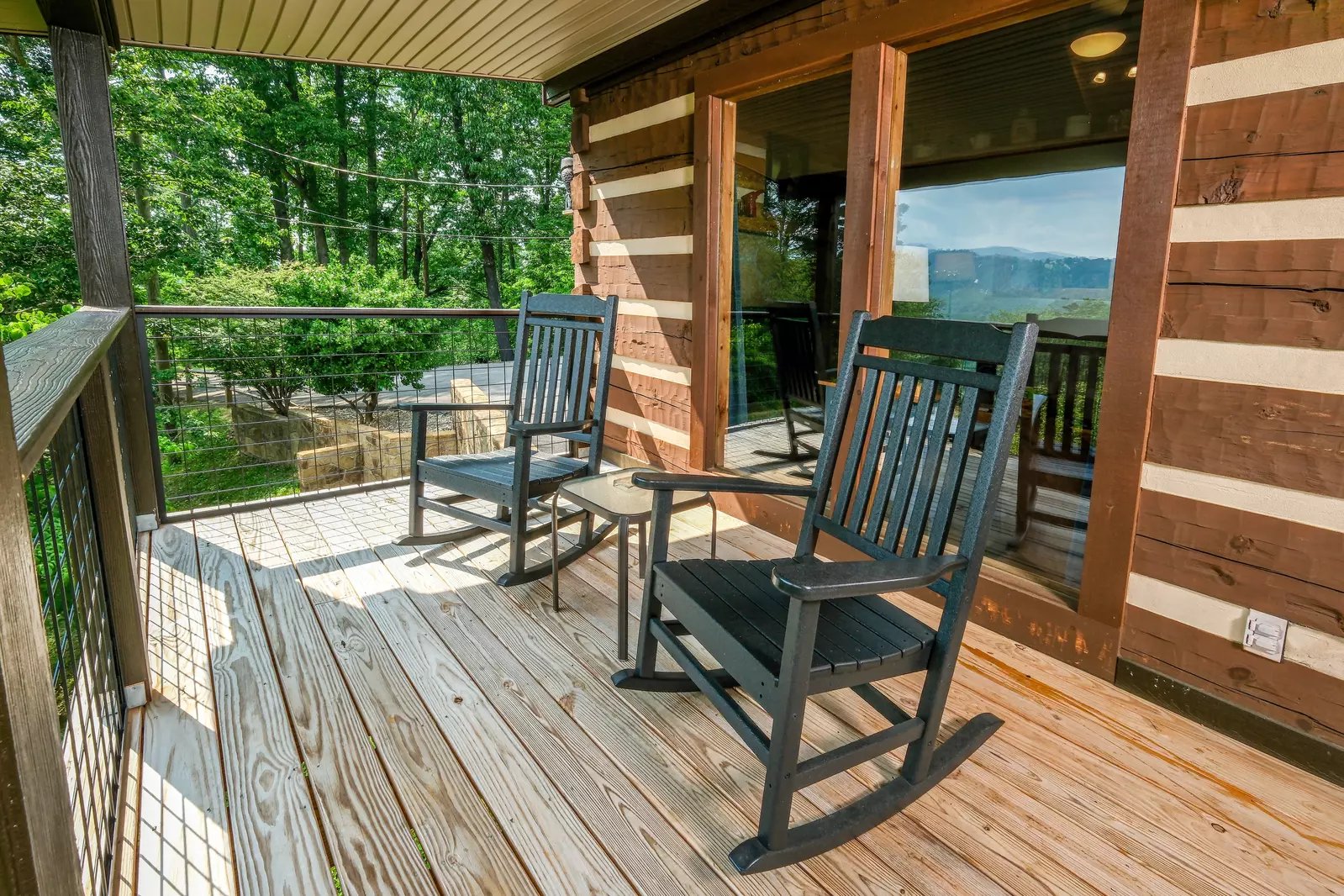 NESTLED INN