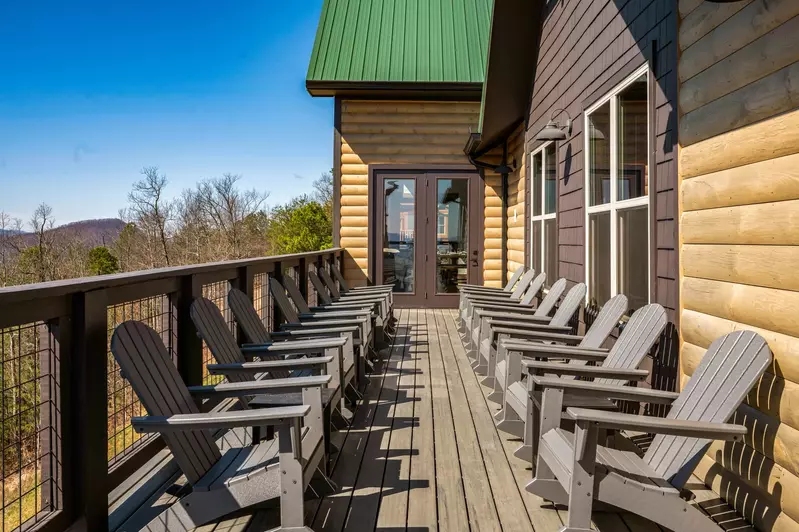 LUCID DREAMS LODGE