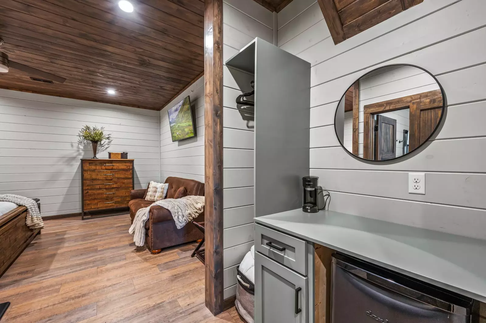 LUCID DREAMS LODGE