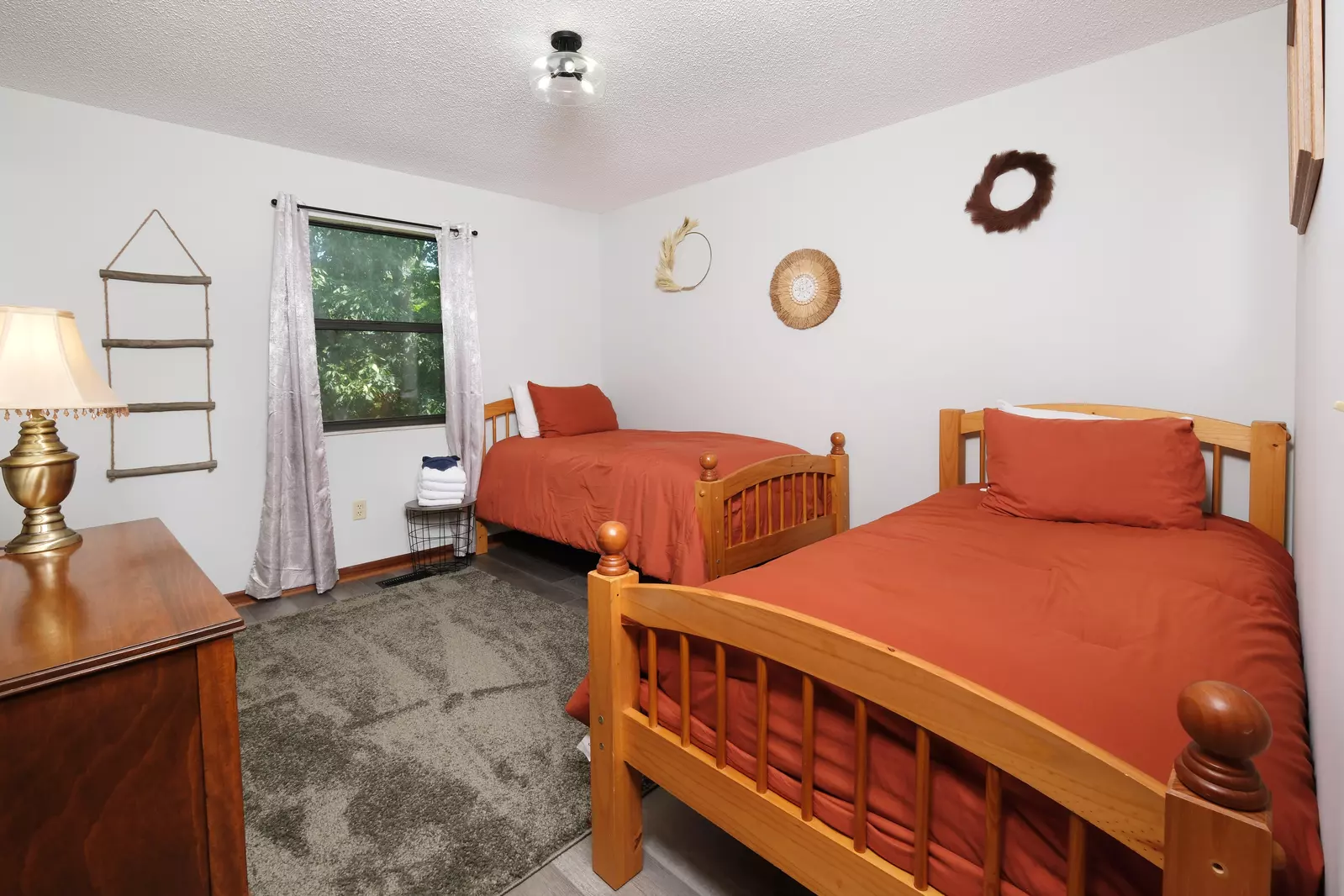 GREEN ACRES FARMHOUSE