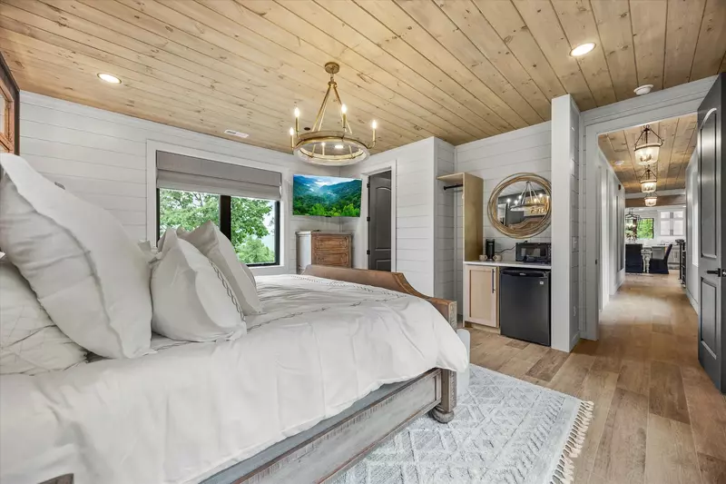 GREYSTONE HEIGHTS LODGE