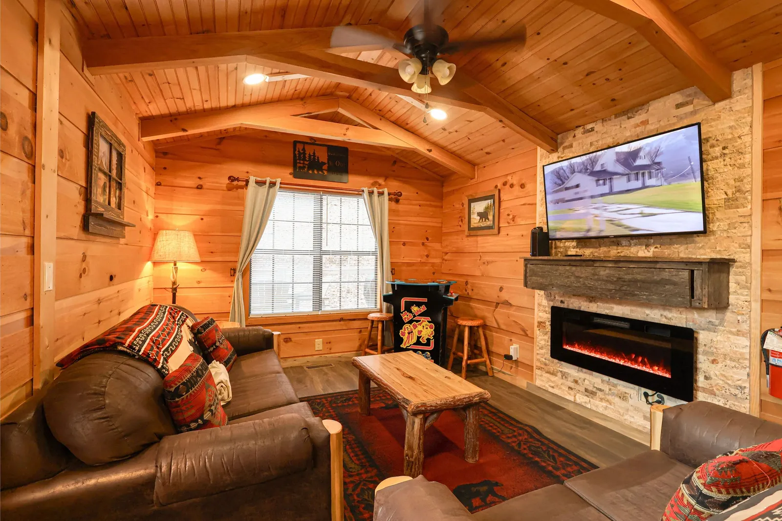 GOOD AURA CABIN
