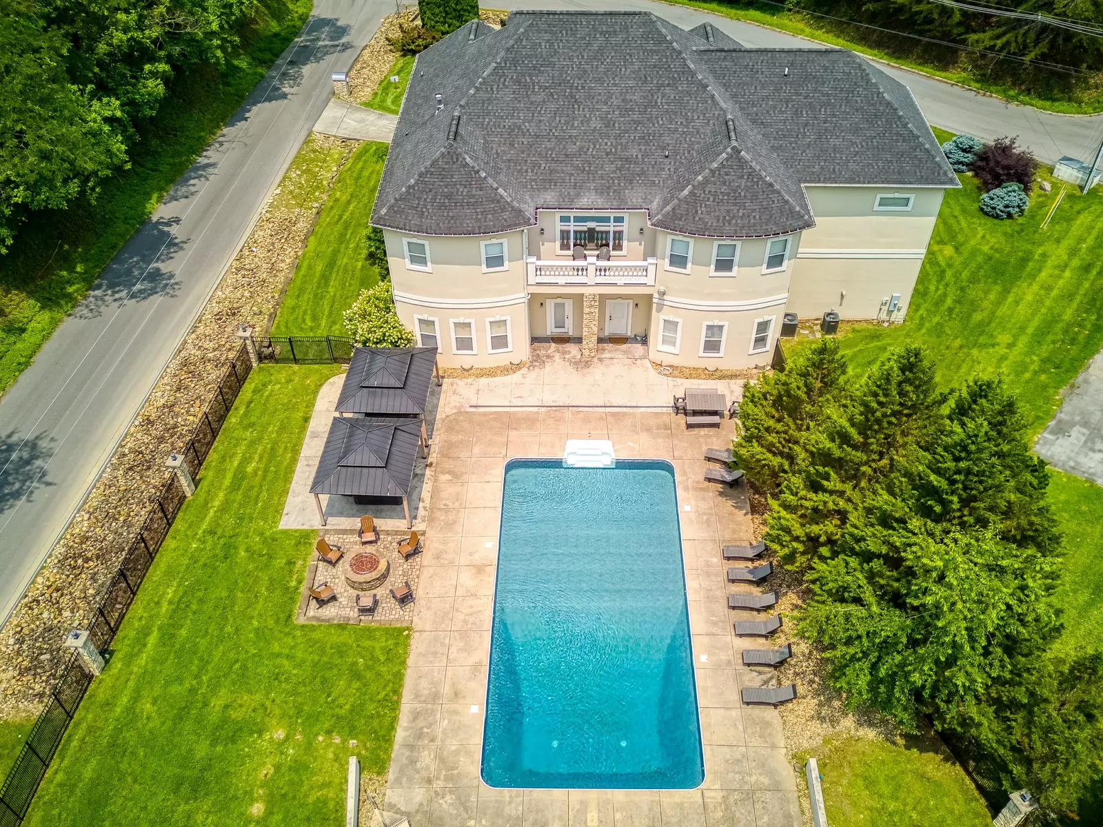 GREAT SMOKY MANSION