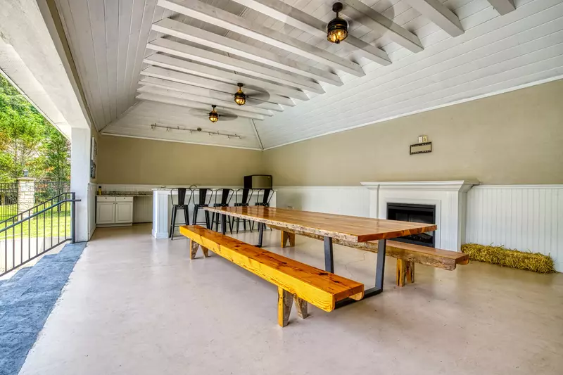 GREAT SMOKY MANSION