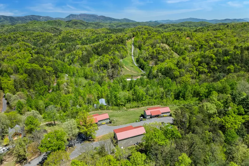SUMMIT RIDGE RESORT