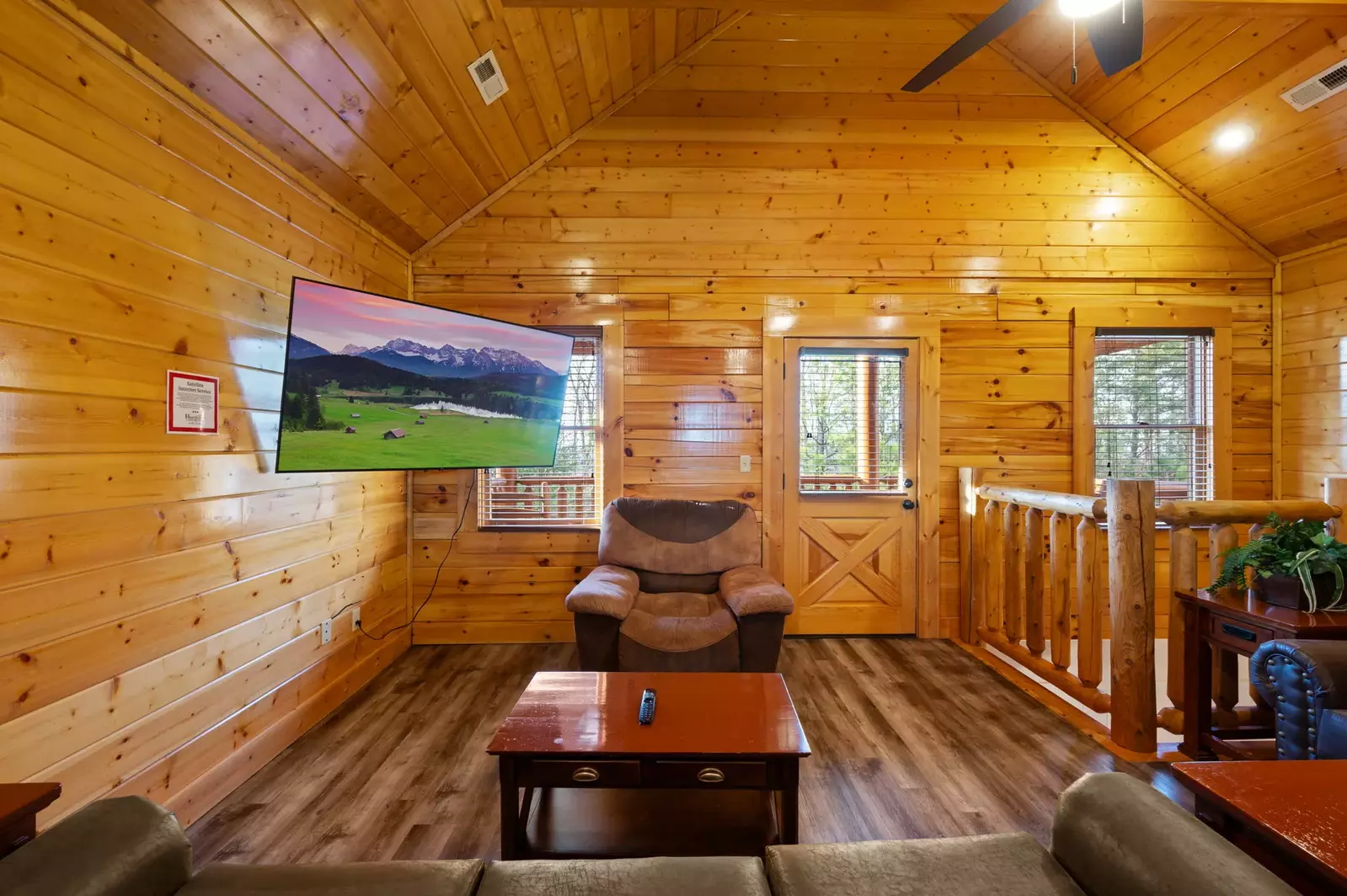 AWESOME VIEW LODGE