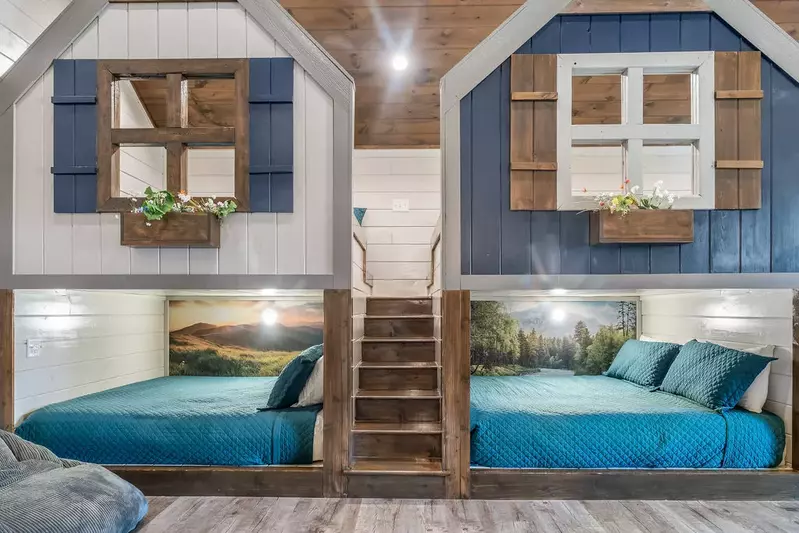 GRAND LECONTE LODGE