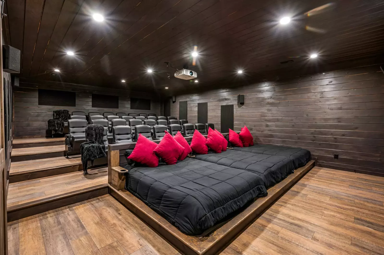 LUCID DREAMS LODGE