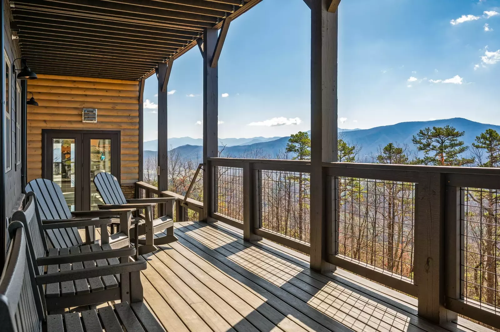 LUCID DREAMS LODGE