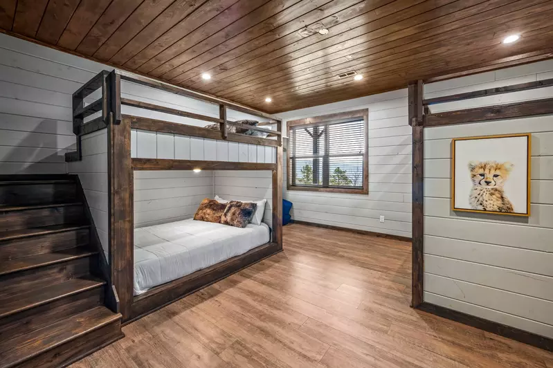 LUCID DREAMS LODGE