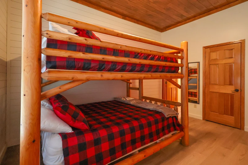SUNSTONE LODGE