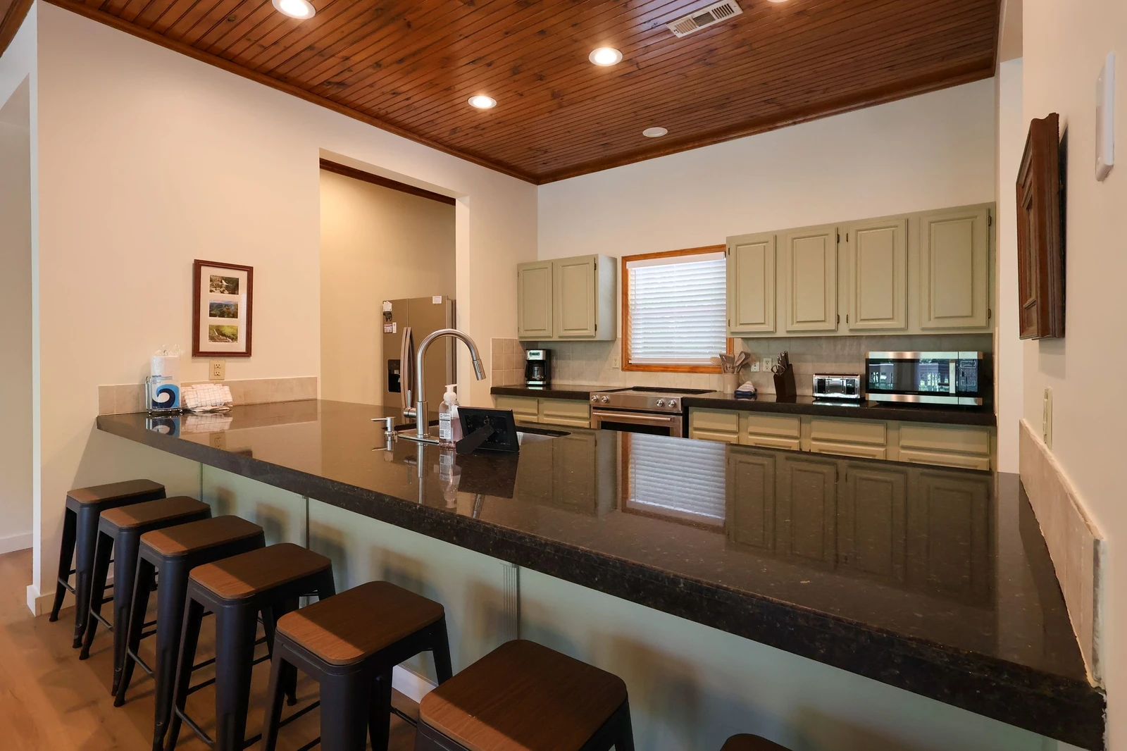 SUNSTONE LODGE