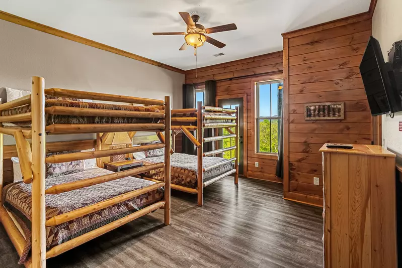 SUMMIT RIDGE RESORT