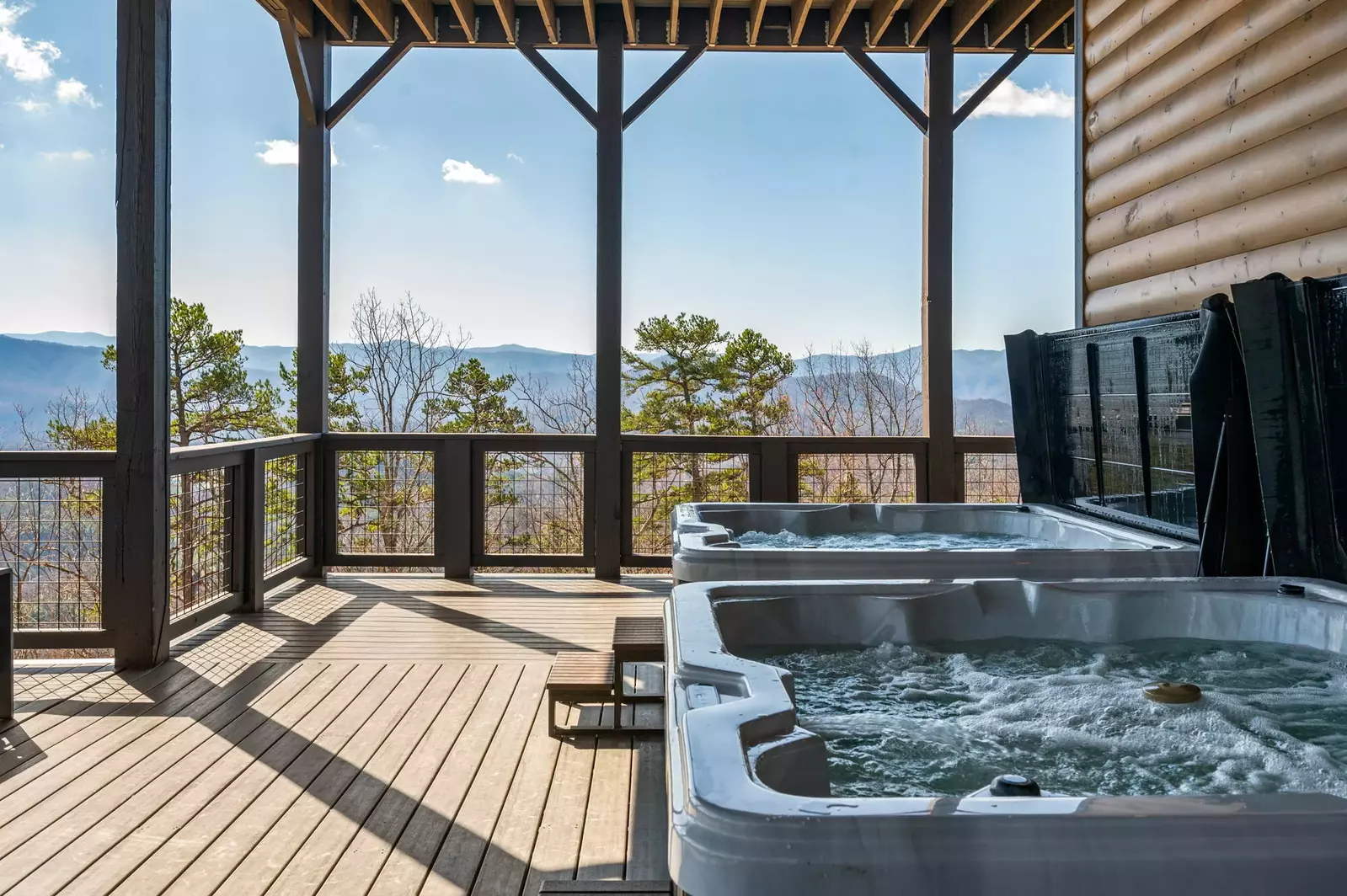 LUCID DREAMS LODGE
