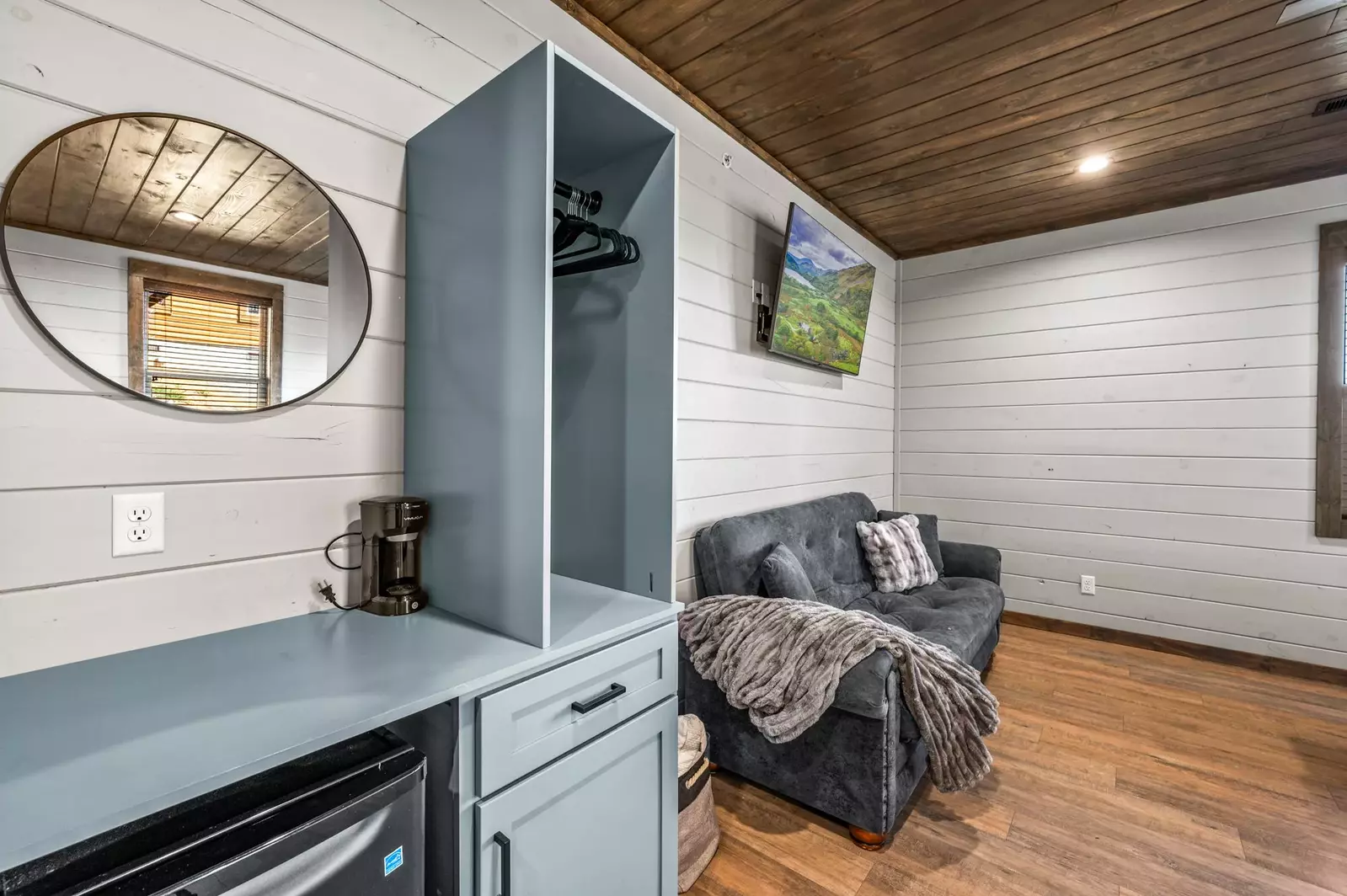 LUCID DREAMS LODGE