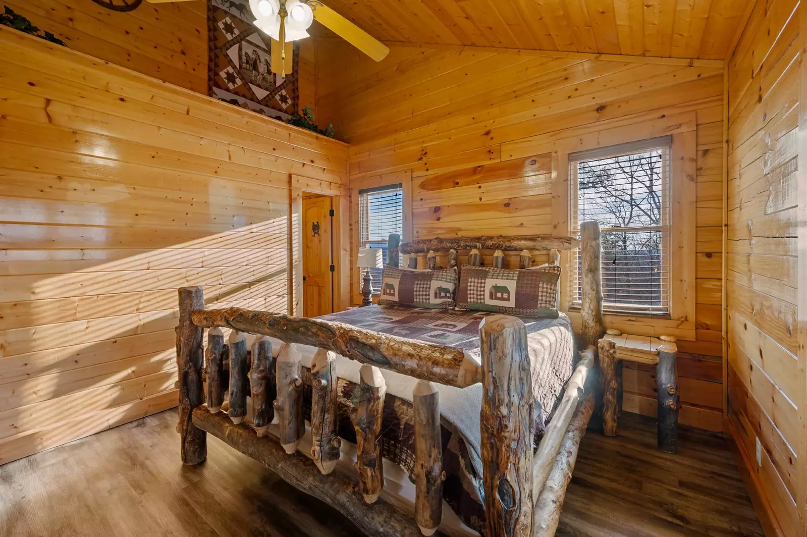 AWESOME VIEW LODGE