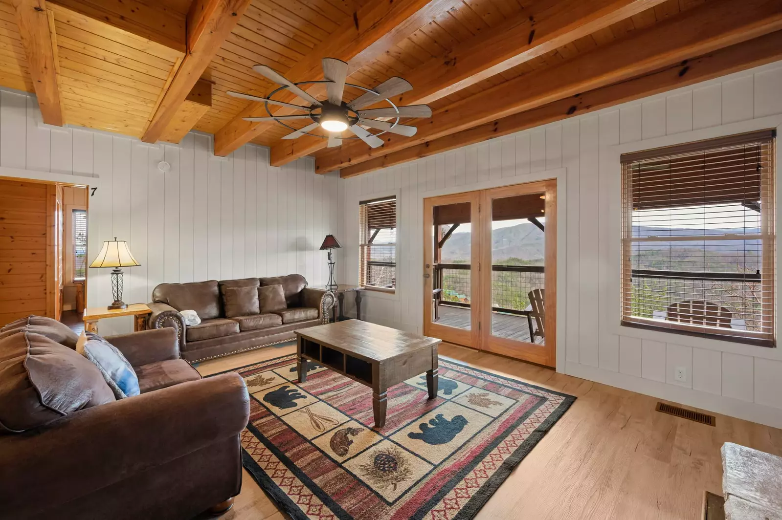 MOUNTAIN BREEZE MANOR