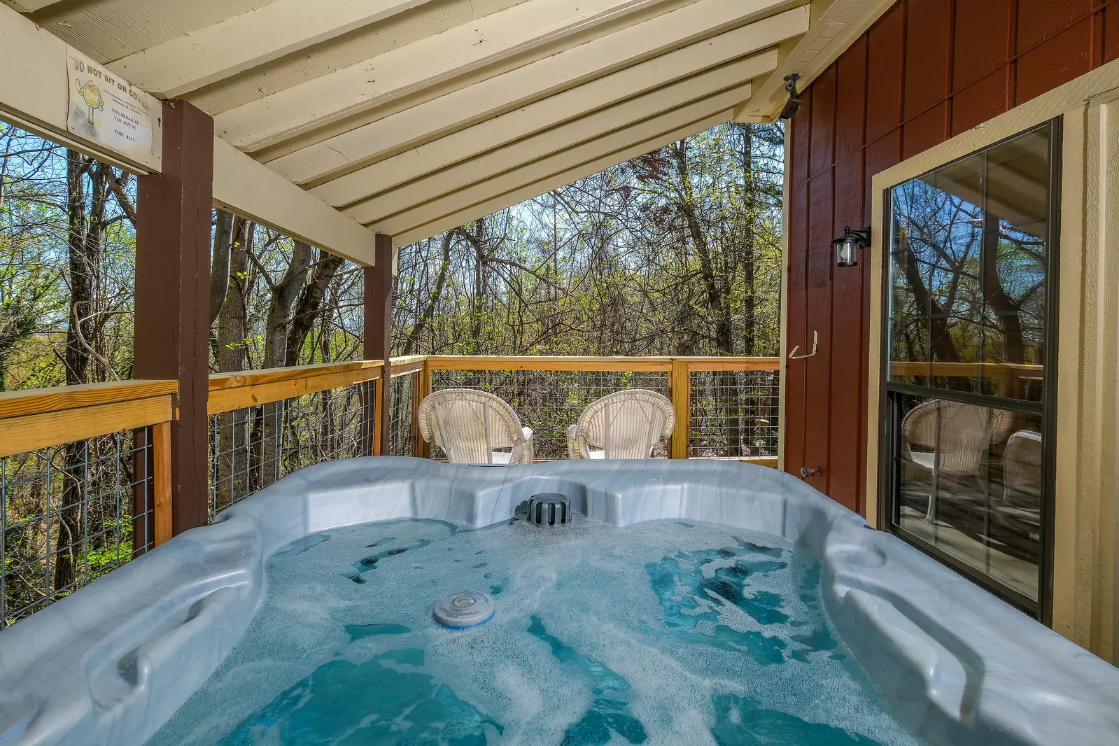 SILVER MAPLE CHALET