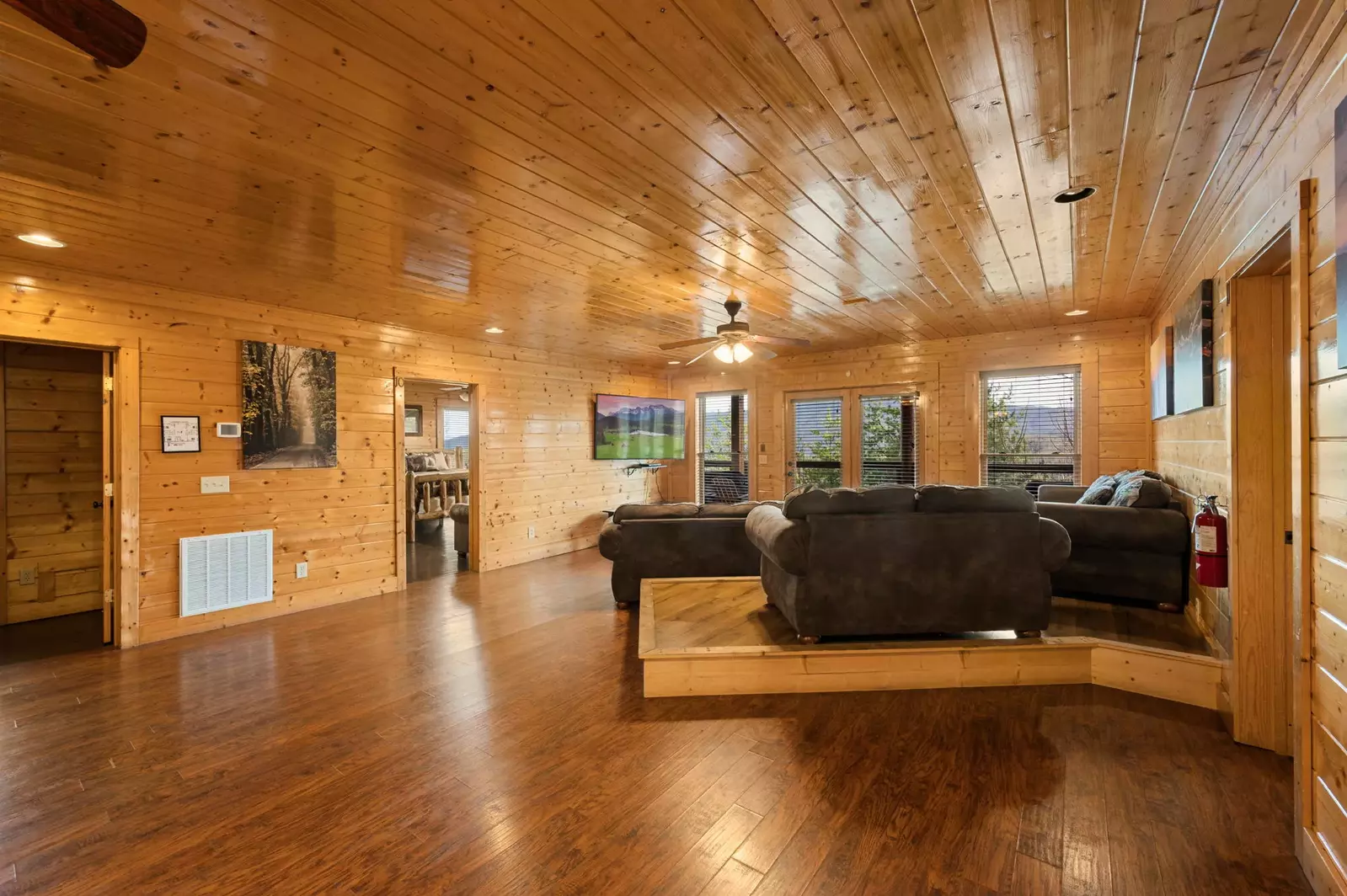 MOUNTAIN BREEZE MANOR