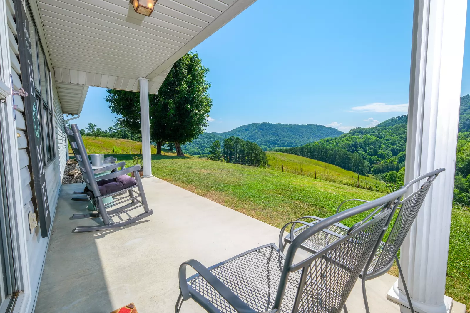 GREEN ACRES FARMHOUSE
