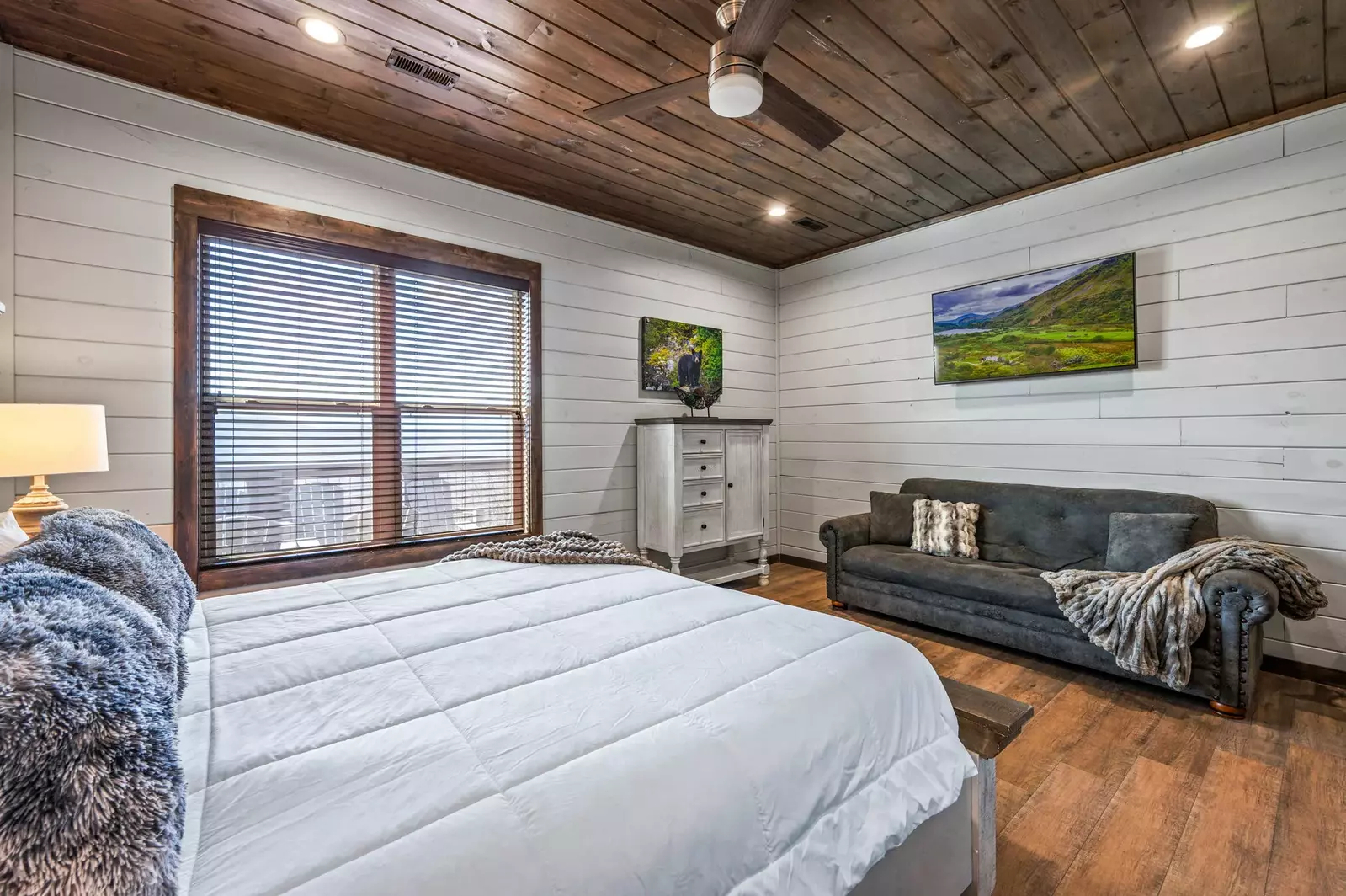 LUCID DREAMS LODGE