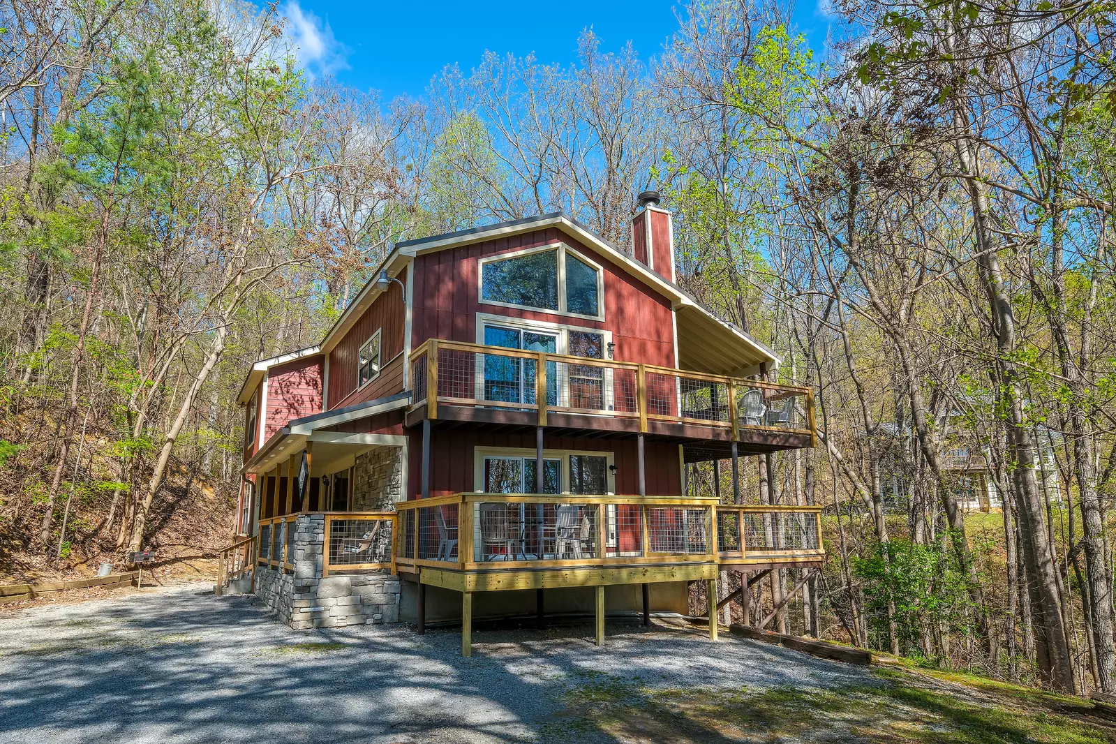 SILVER MAPLE CHALET