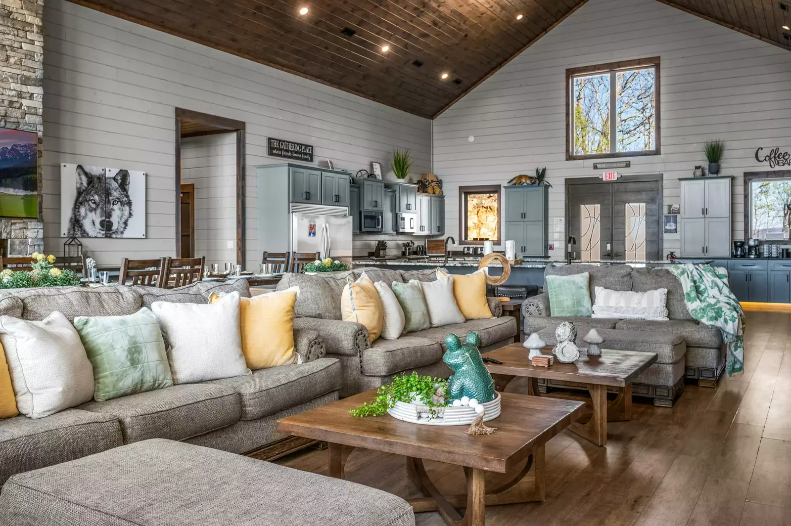 LUCID DREAMS LODGE