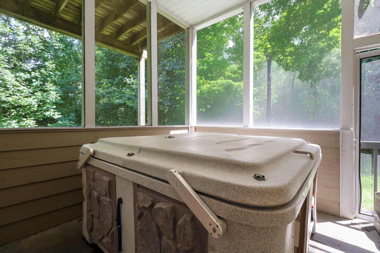 SUNSTONE LODGE