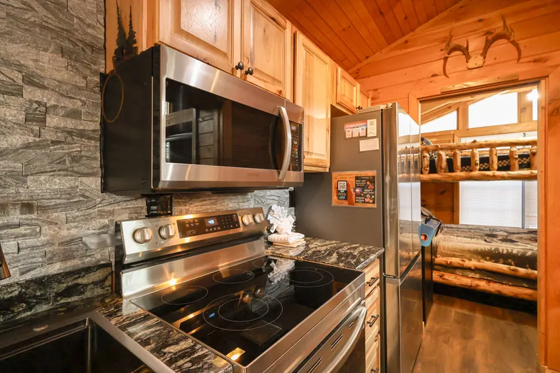 GOOD AURA CABIN