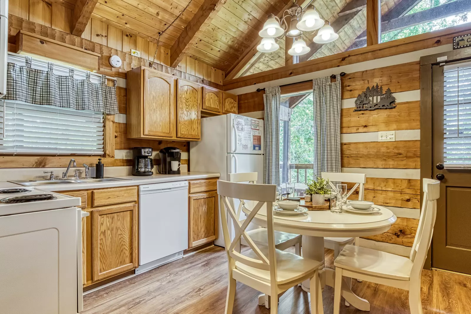 ROMANTIC HIDEAWAY