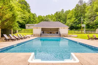 GREAT SMOKY MANSION