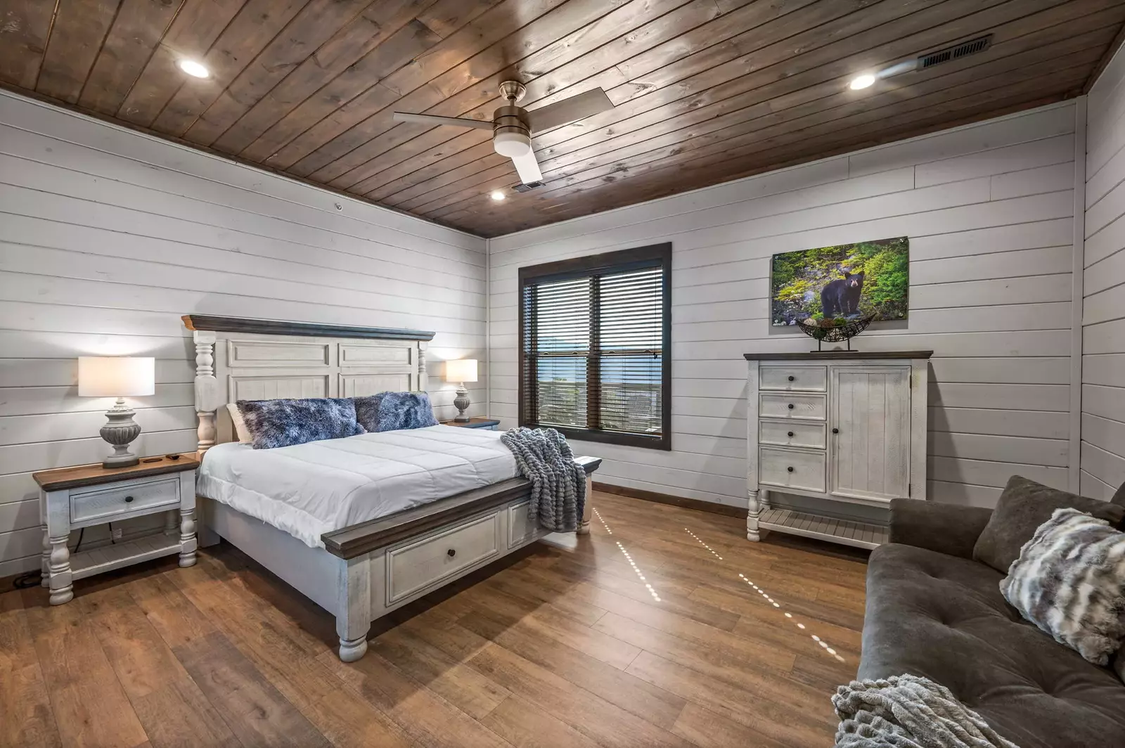 LUCID DREAMS LODGE