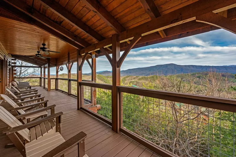 MOUNTAIN BREEZE MANOR